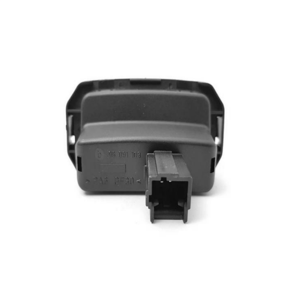 BAGAJ AÇMA BUTONU RENAULT MEGANE II - KANGOO - CLIO IV - LAGUNA - FLUENCE