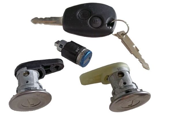 KAPI ŞİFRE TAKIMI DACIA LOGAN SANDERO (\'\'SİFRE SET 2 ÖN KAPI + 1 DEPO KAPAK / YALE) KUMANDALI ANAHTAR