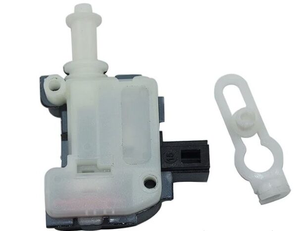 BAGAJ KİLİT MOTORU AUDI A2 / A4 / A5 2000-2005